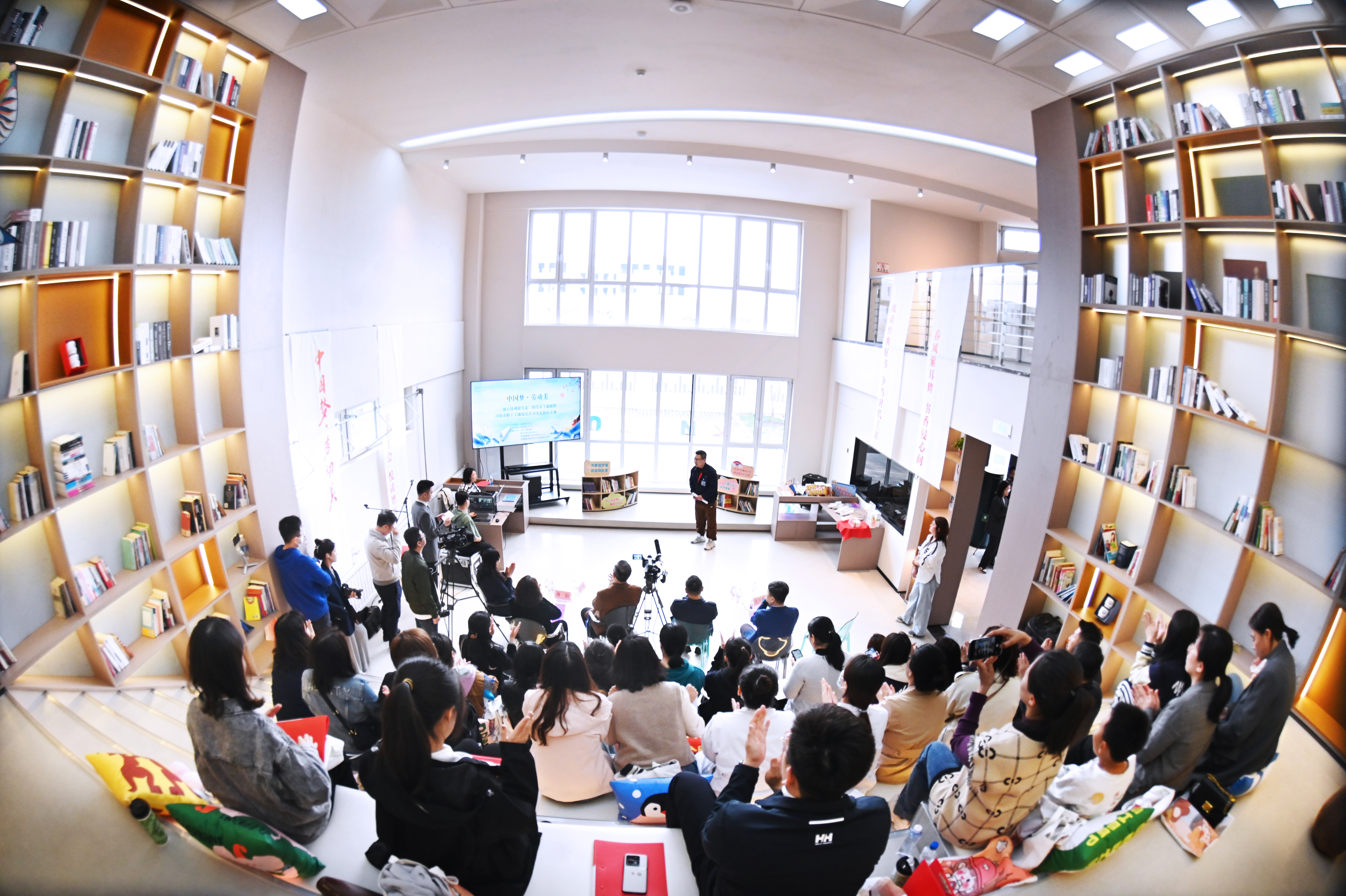 成绩单01.jpg